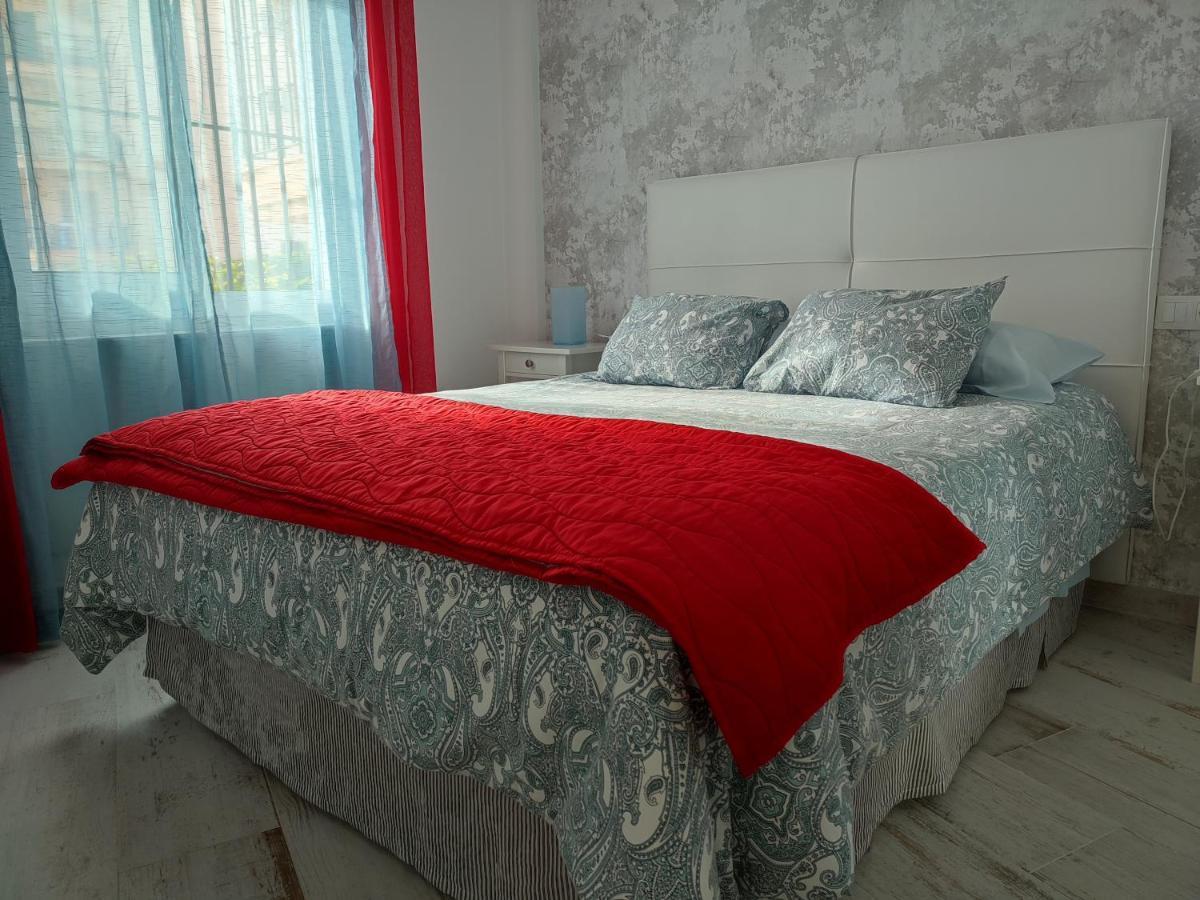 Carihuela Beach Торремолинос Экстерьер фото