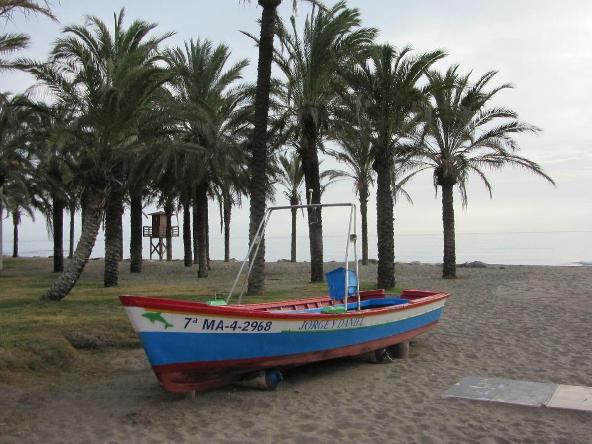 Carihuela Beach Торремолинос Экстерьер фото